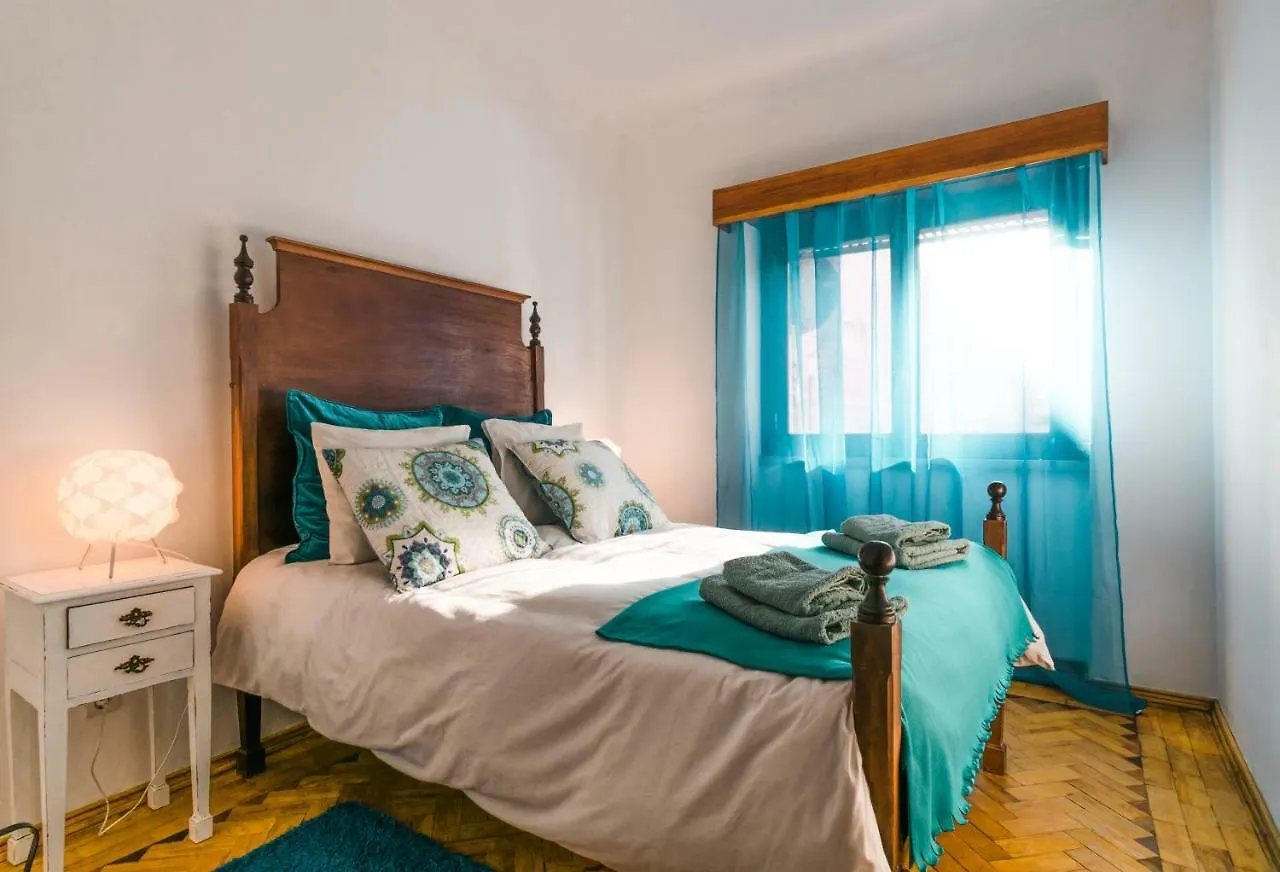 Lisboa Manaia Home 0*, Lisbon